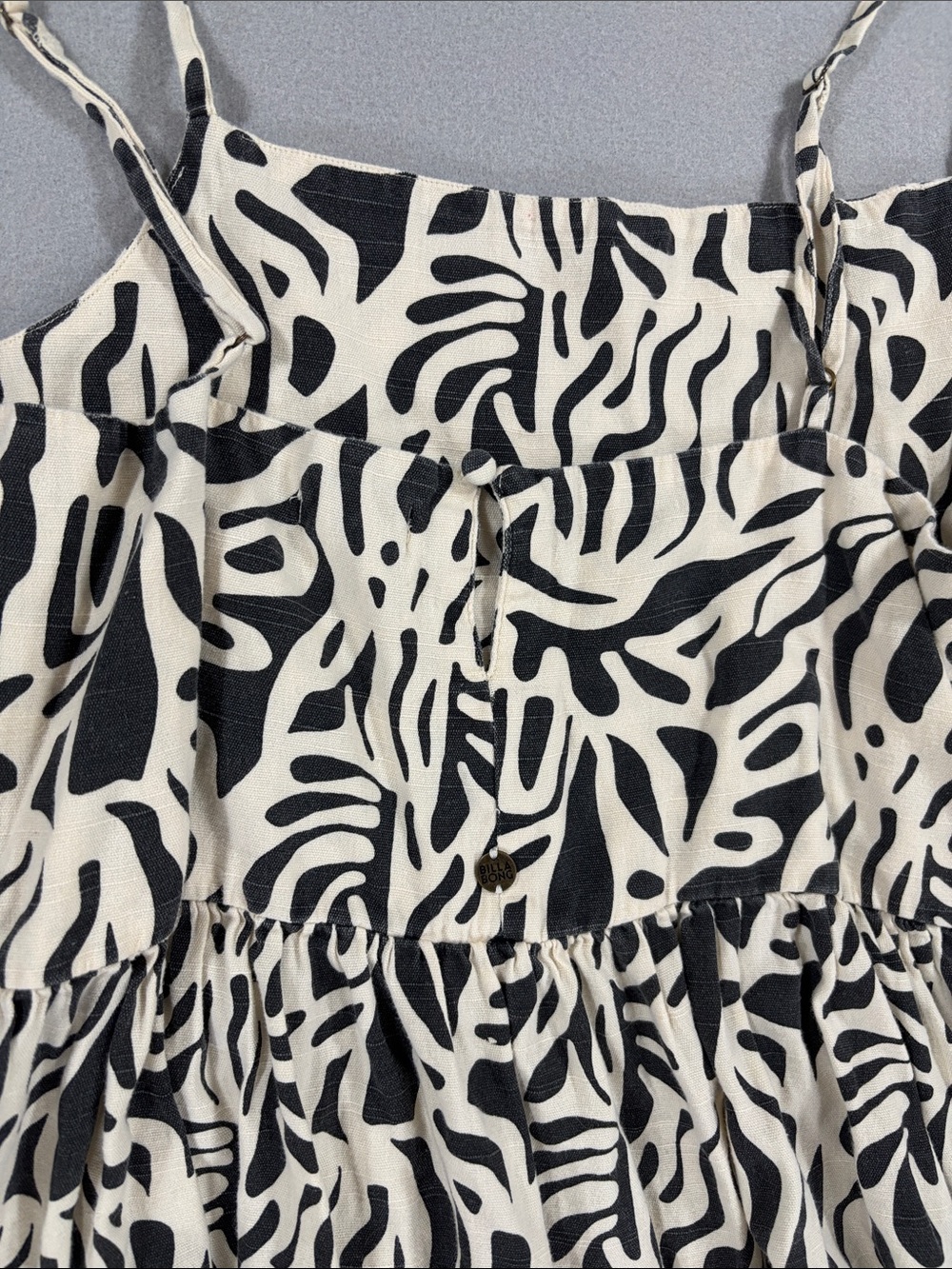 Billabong cotton/linen midi dress M cream/ gray. - Picture 8 of 10